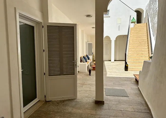 Guest house Domus L Ponza