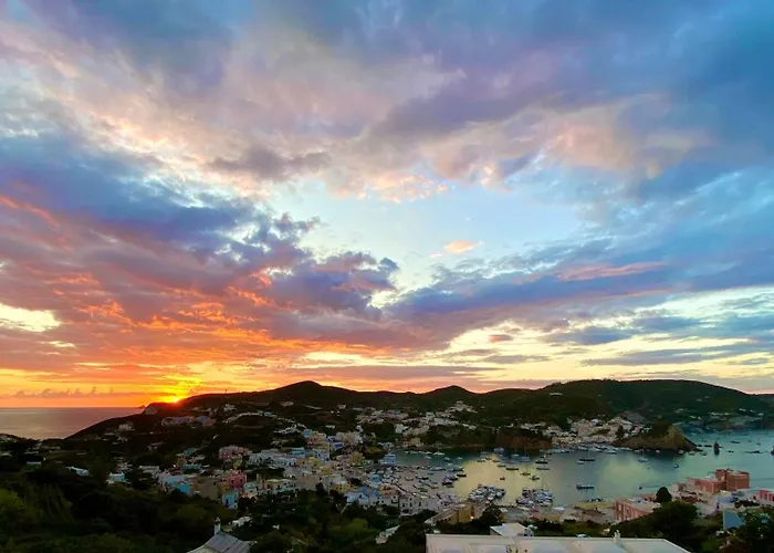 Domus L 3* Ponza
